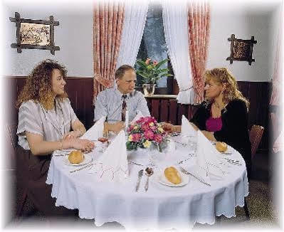 Hosser'S Hotel Restaurant Ідар-Оберштайн Екстер'єр фото